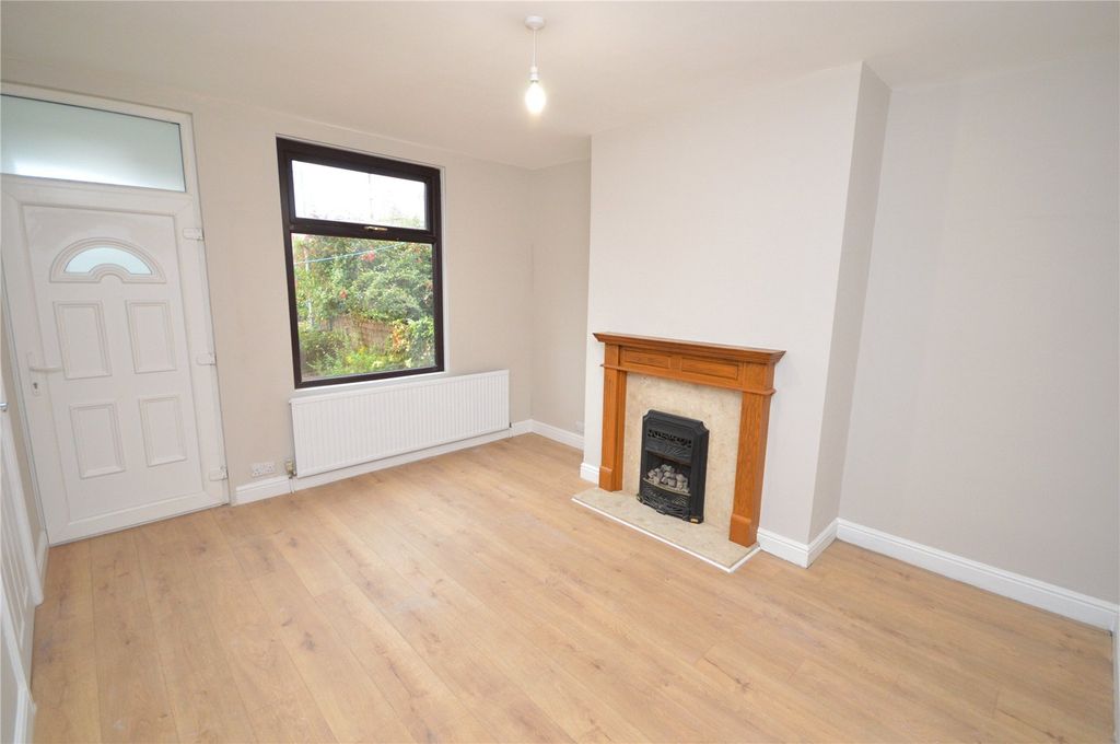 Property photo 2 of 11 Picture No. 08