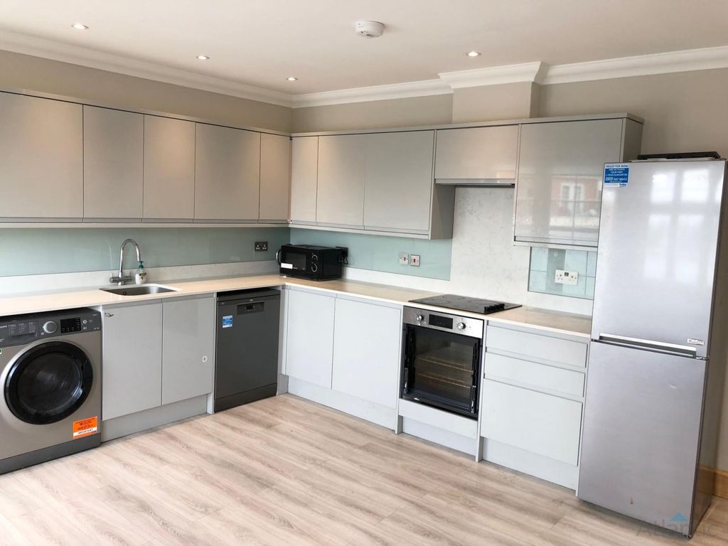 Property photo 2 of 9 Gallery