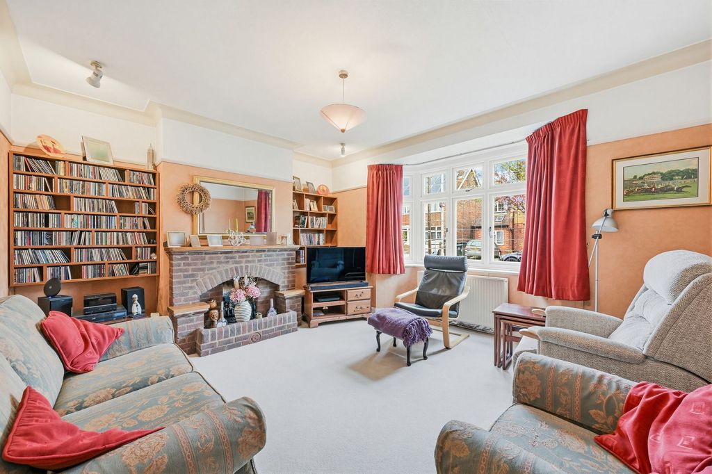 Property photo 2 of 13