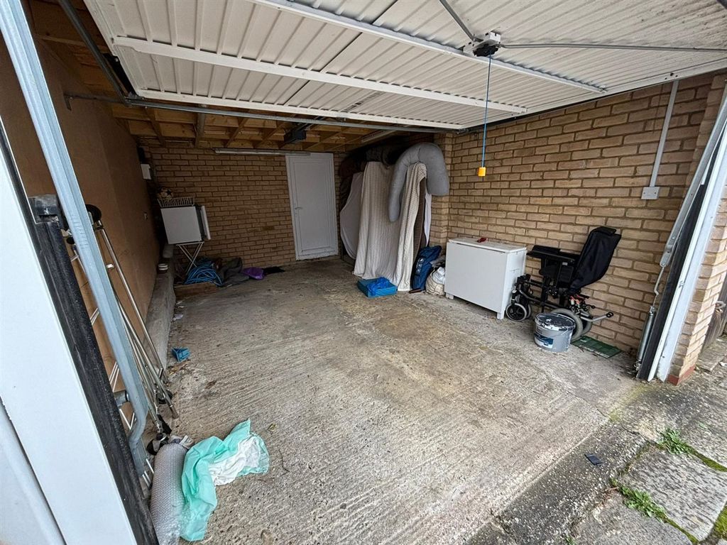 Property photo 3 of 4