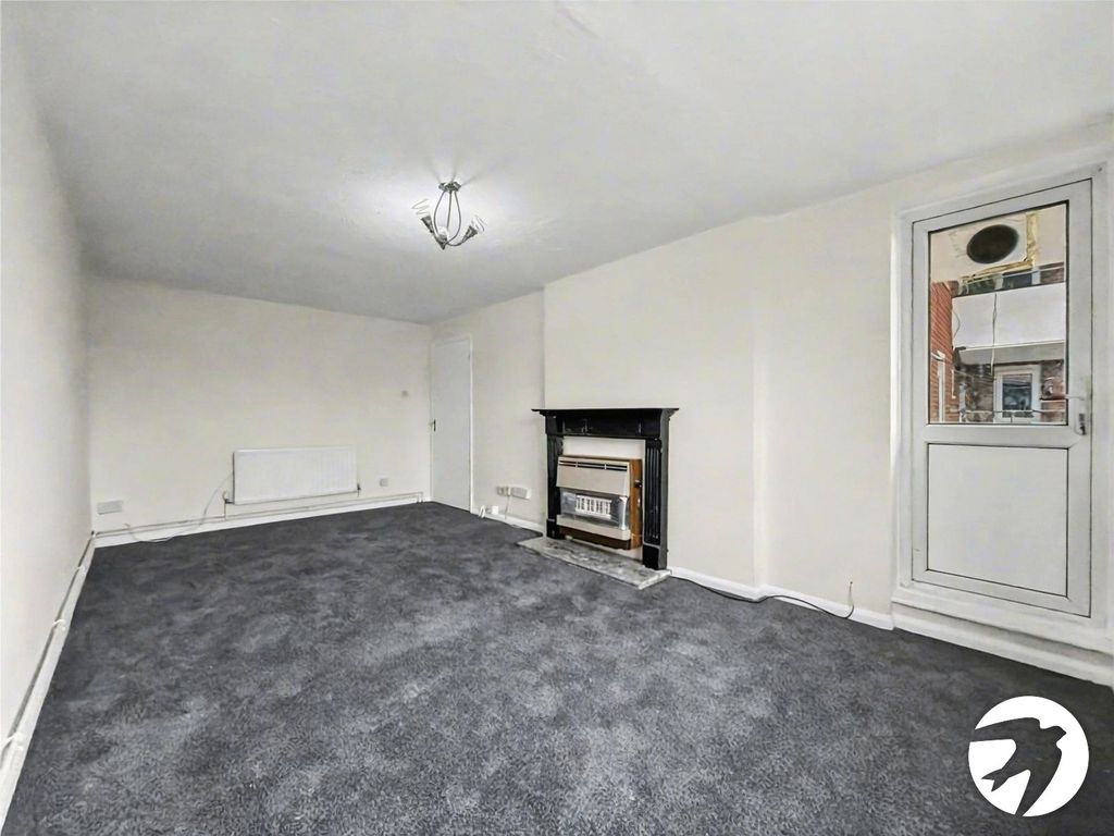 Property photo 3 of 9 Picture No. 04