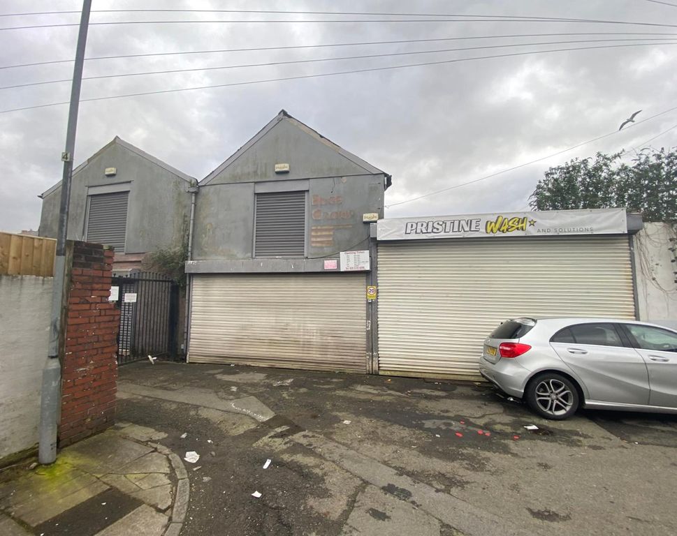 Property photo 2 of 12