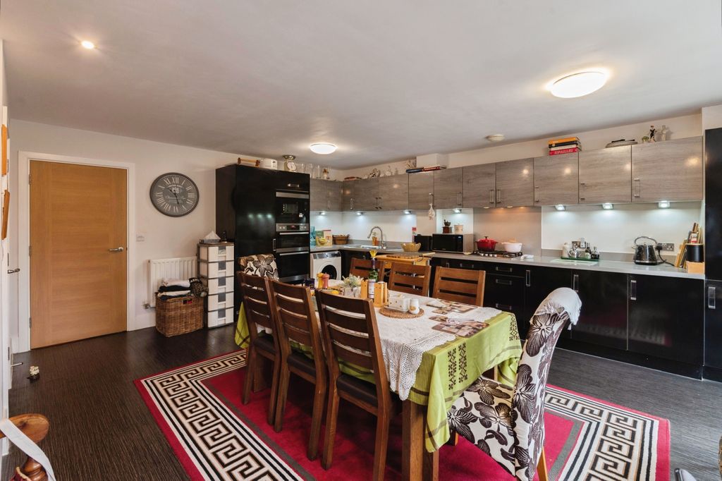 Property photo 2 of 28 Kitchen Diner