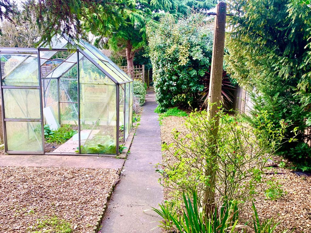 Property photo 2 of 4 Garden