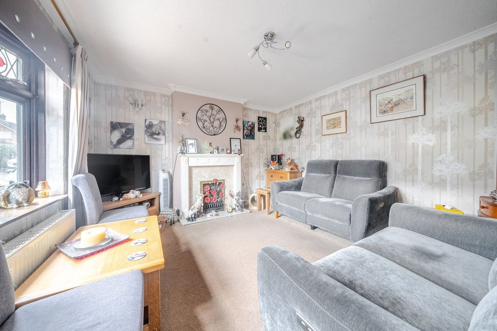 Property photo 3 of 19