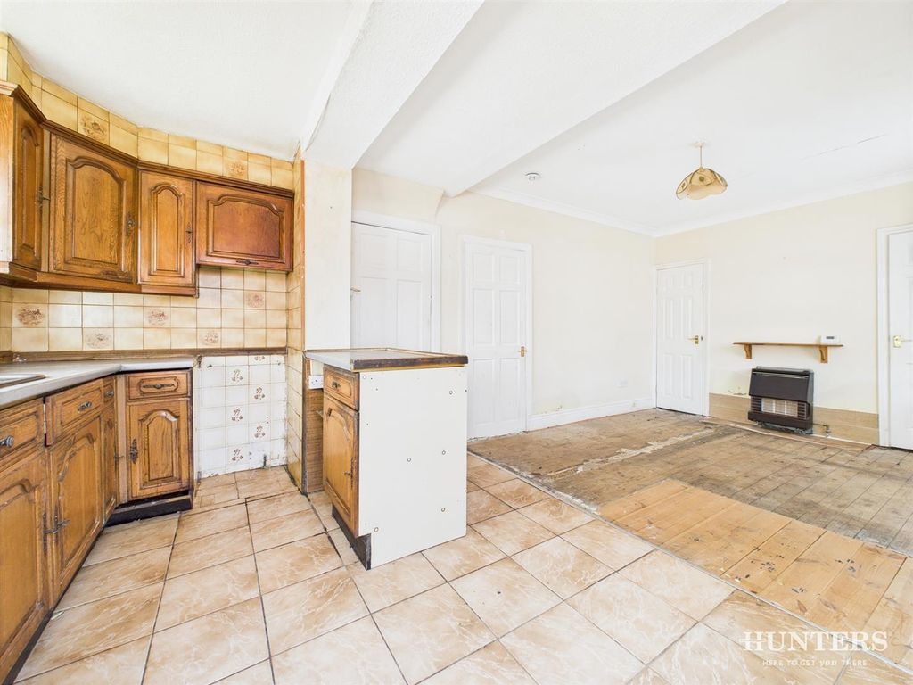 Property photo 2 of 18 Cam03792G0-Pr0292-Still006.Jpg
