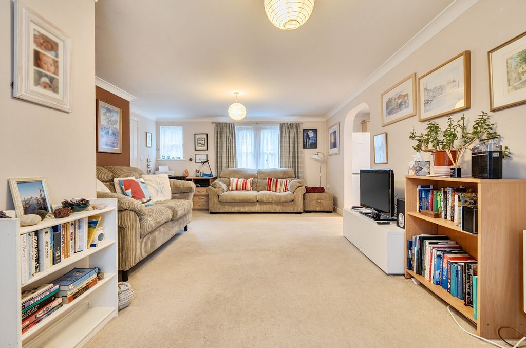 Property photo 3 of 9 1415435-3-69Aacb0...