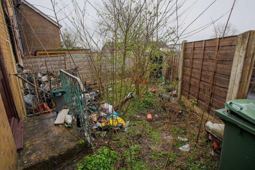 Property photo 2 of 3