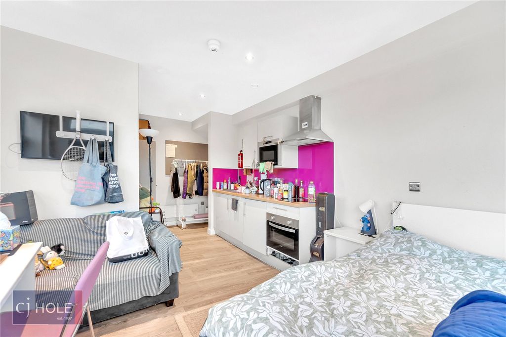 Property photo 3 of 7 Picture No. 20