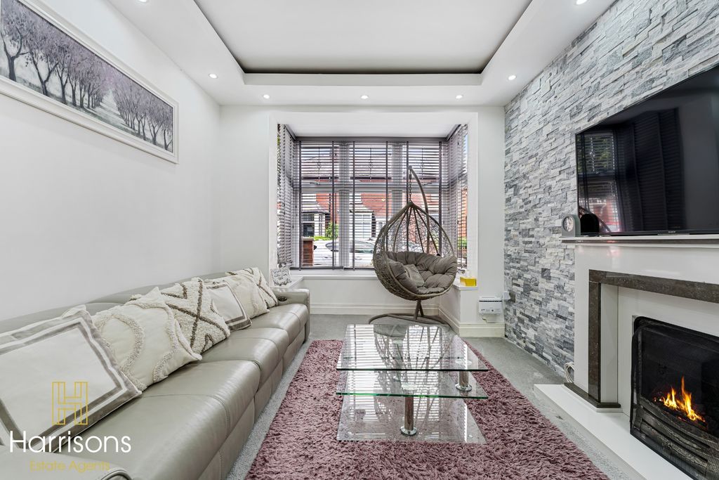 Property photo 3 of 44 5221946