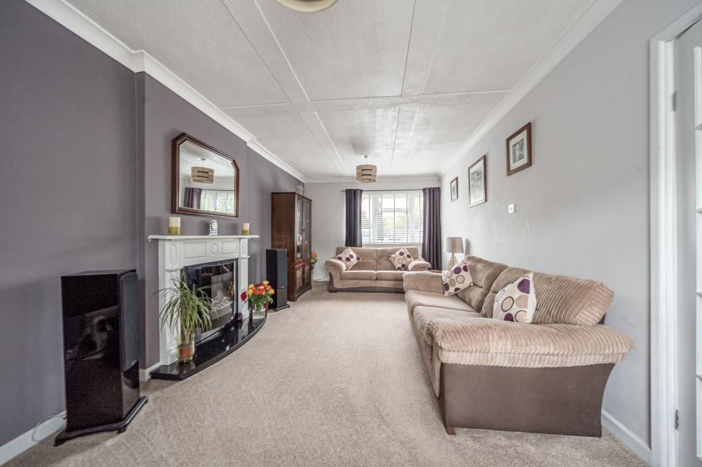 Property photo 2 of 20 Living Room