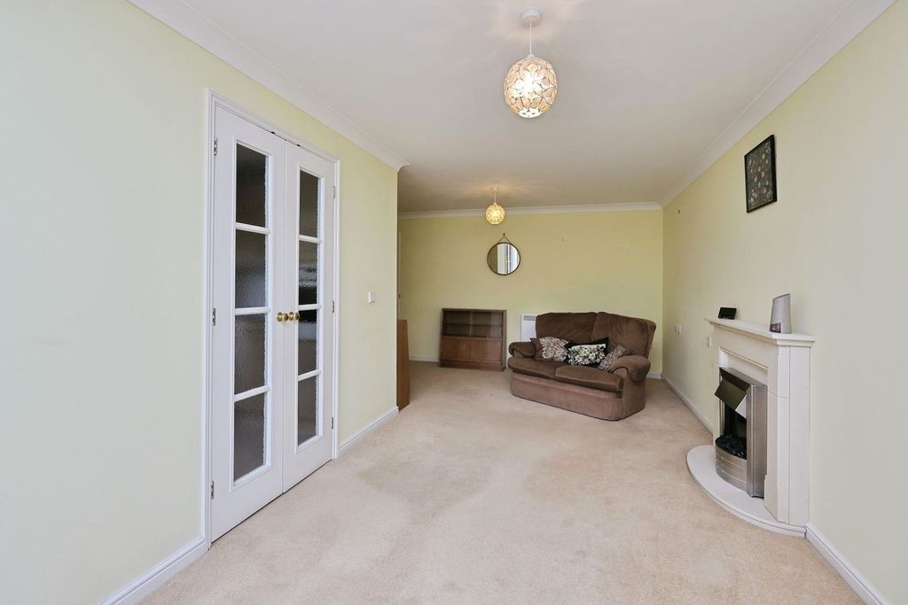 Property photo 3 of 17