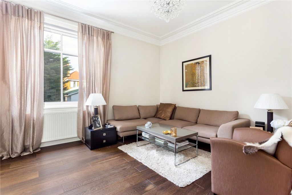 Property photo 3 of 17 Picture No. 05