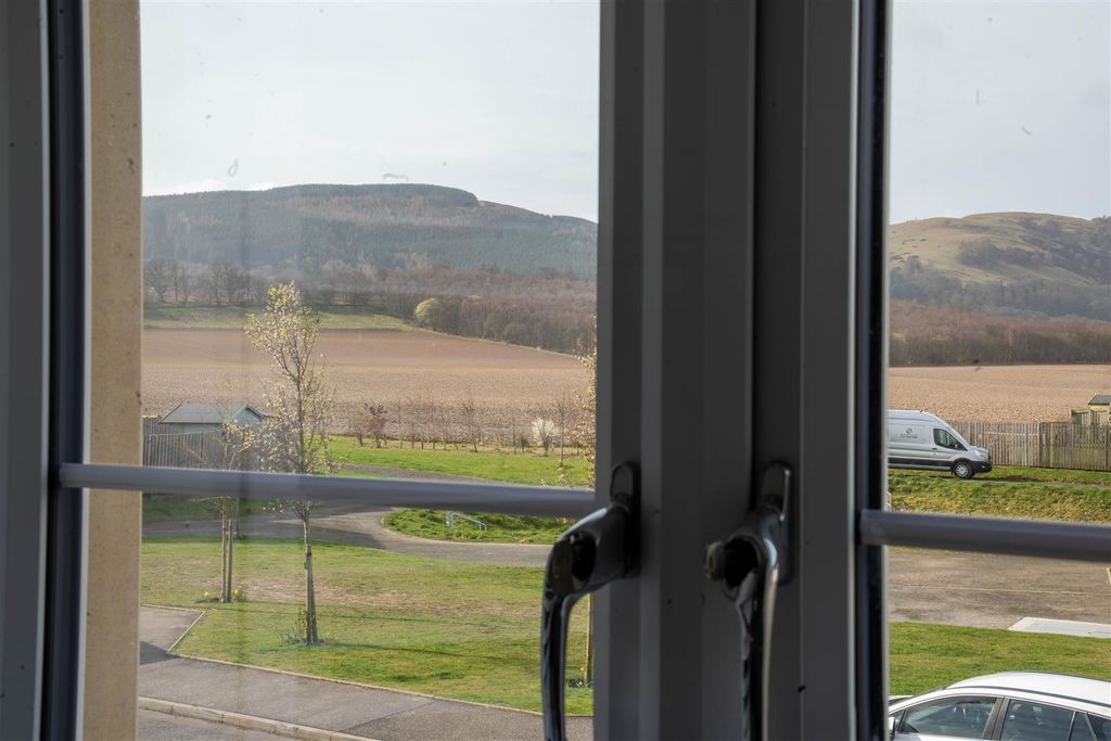 Property photo 3 of 37 Dsc00625-Hdr-2.Jpg