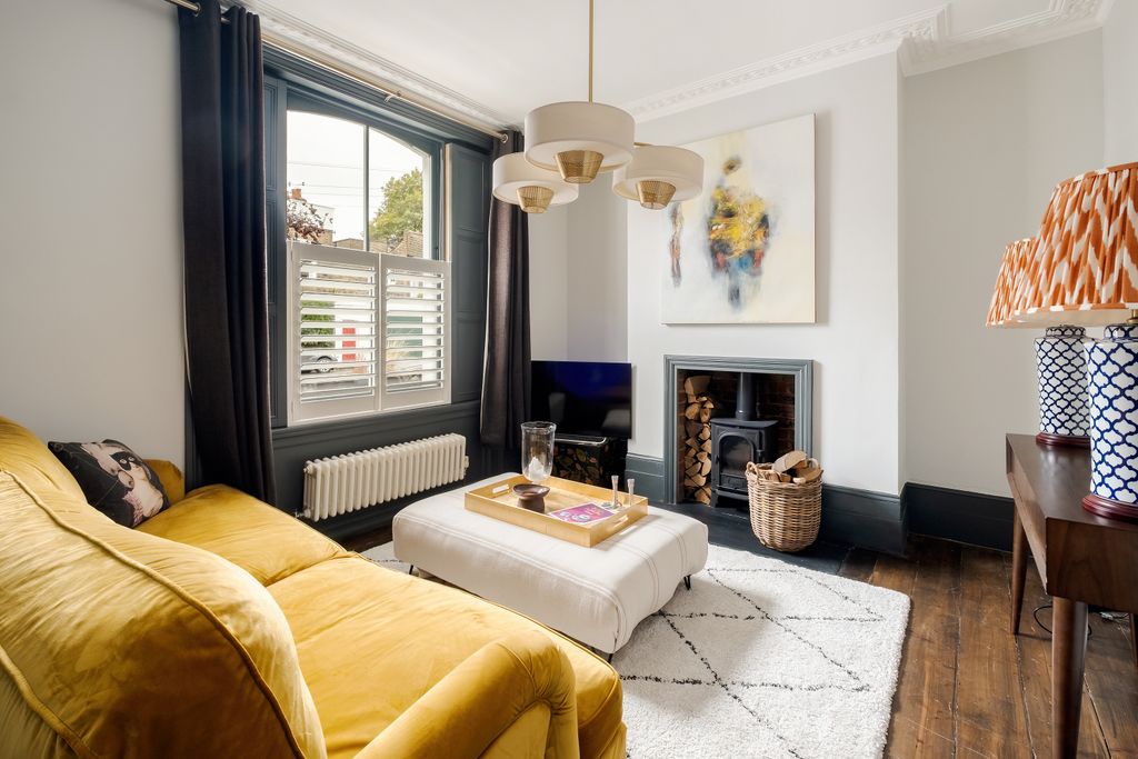 Property photo 3 of 37