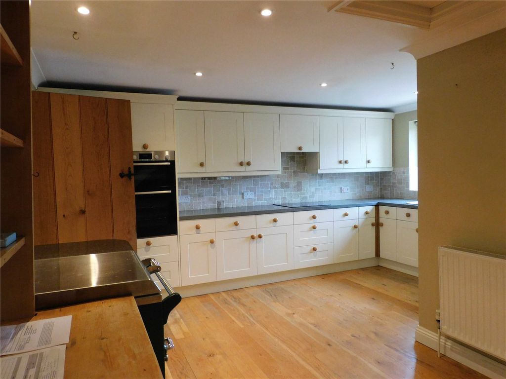 Property photo 2 of 22 Picture No. 09