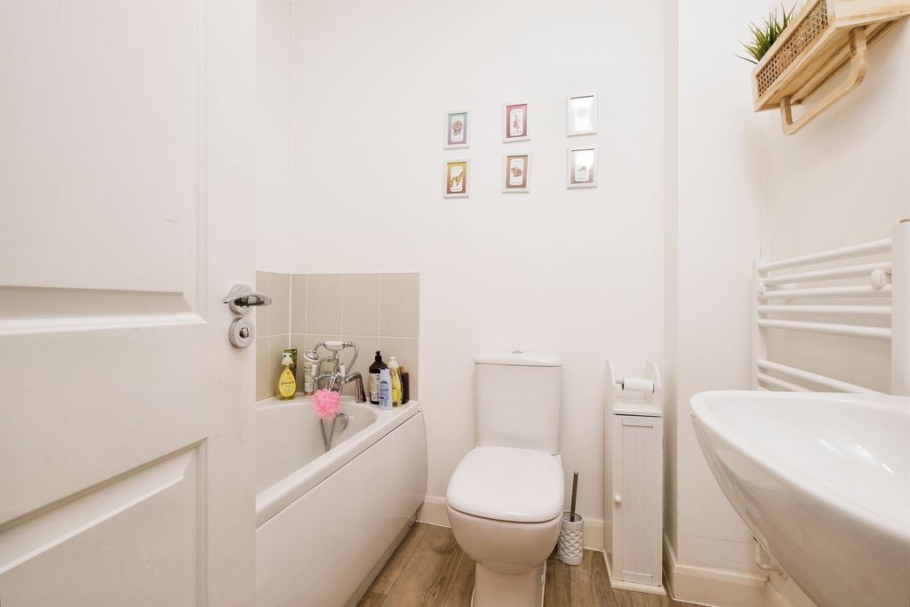 Additional image 11 of 4 bed semi-detached house for saleJasper Tudor Crescent, Llanfoist, Abergavenny NP7