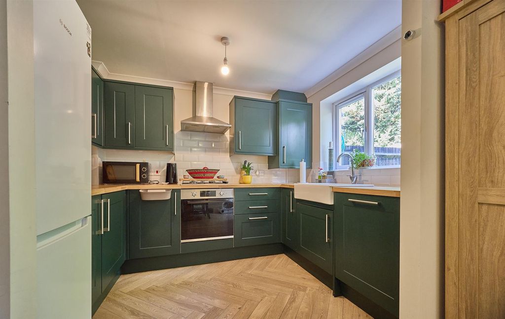 Property photo 3 of 17 16 Beechrome Drive Es 11.Jpg