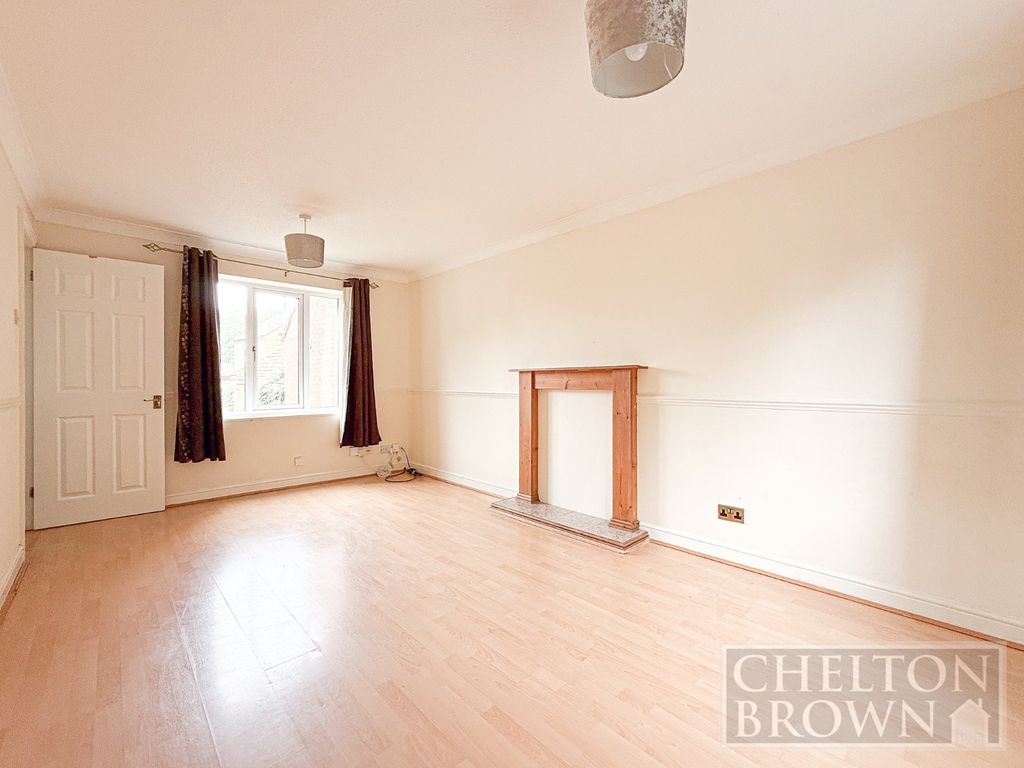 Property photo 3 of 14 Living Room