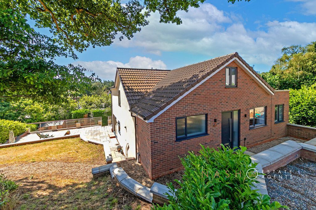 Property photo 3 of 36