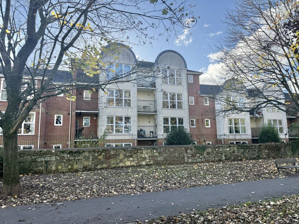 Property photo 1 of 18 Photo 14