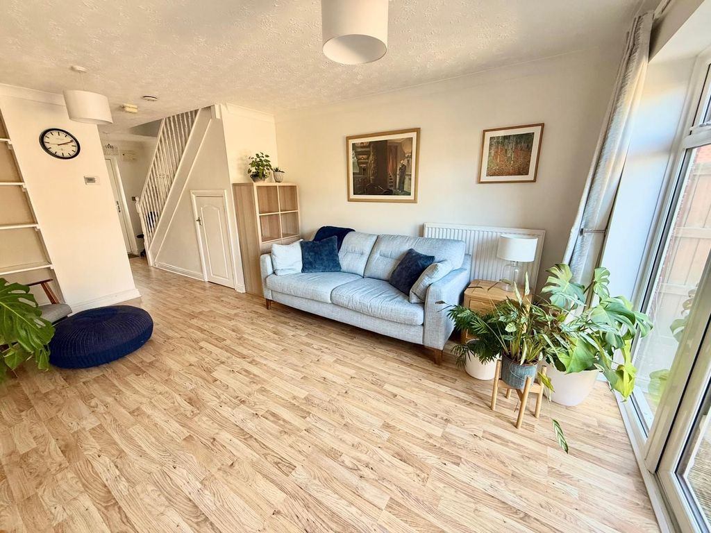 Property photo 3 of 12