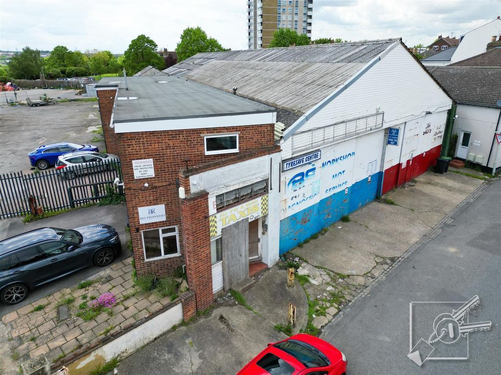 Property photo 3 of 3