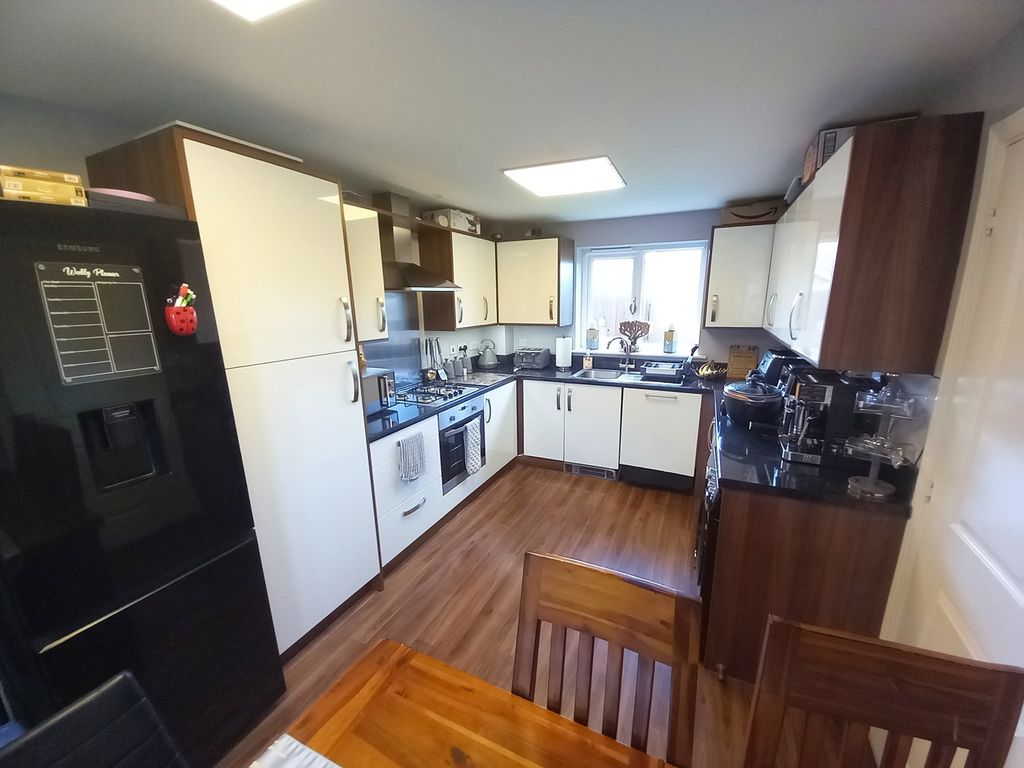 Property photo 2 of 13 Kitchen