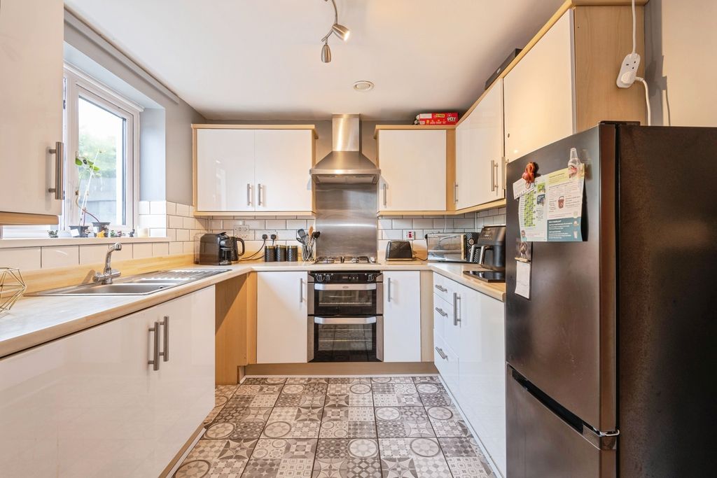 Property photo 2 of 16 Pbox-Img.Jpg