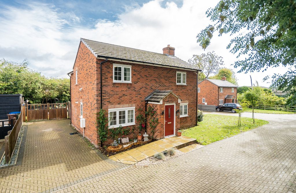 Property photo 1 of 27