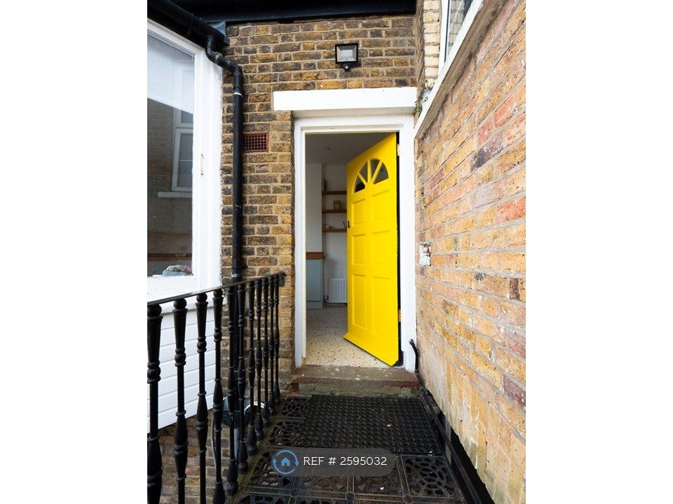 Property photo 1 of 32
