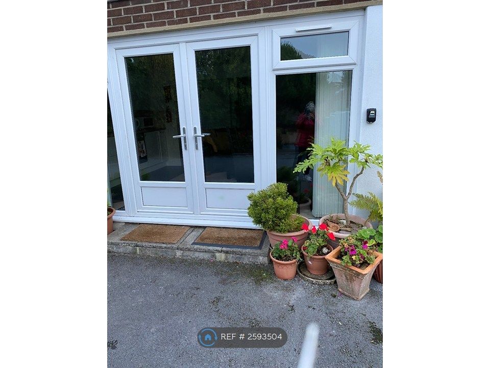 Property photo 3 of 9 Entrance