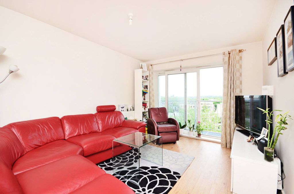 Property photo 3 of 11