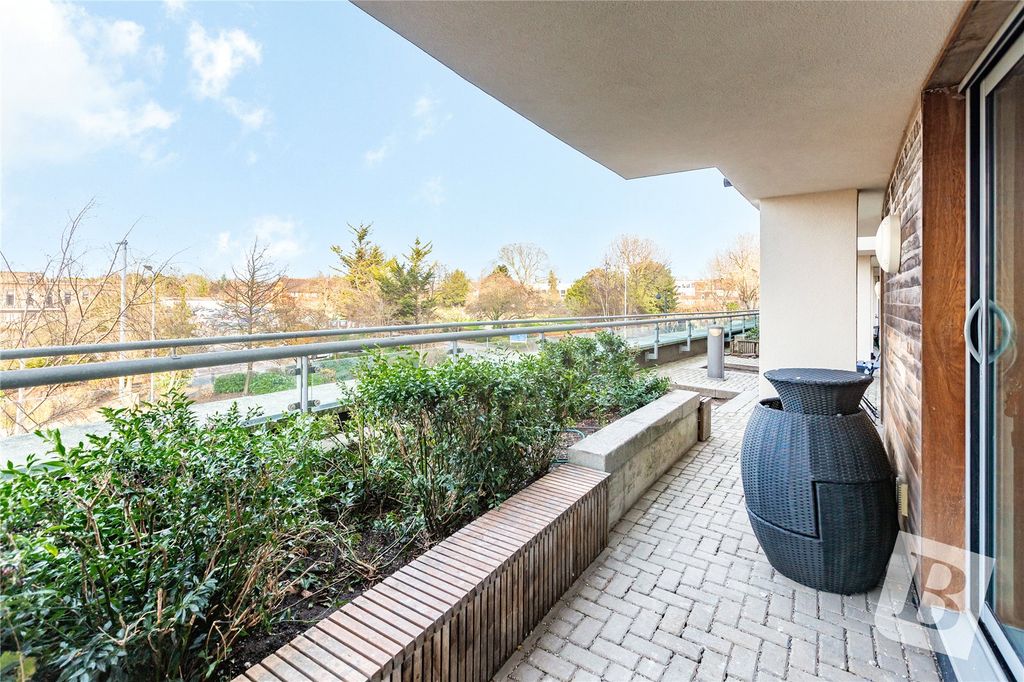 Property photo 2 of 8 Picture No. 10