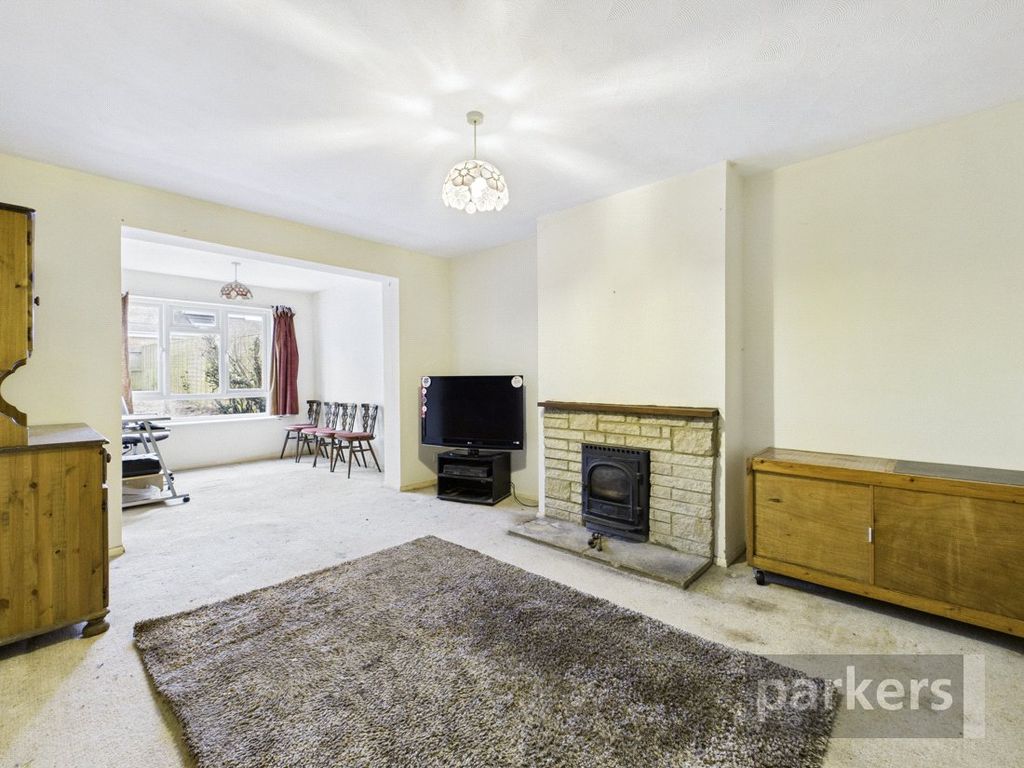 Property photo 2 of 18 Living Room