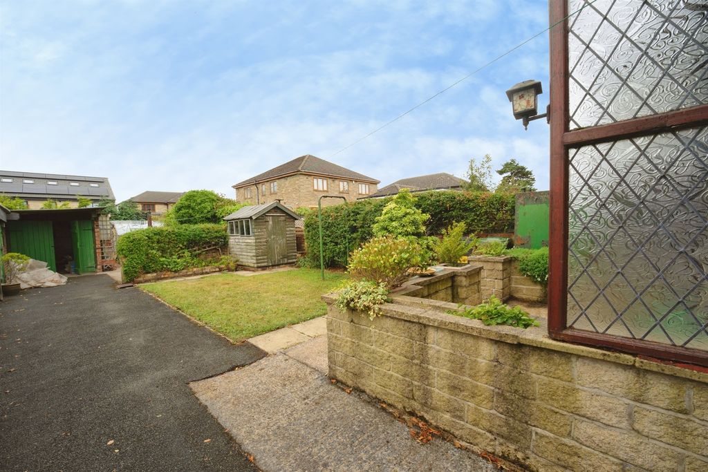 Property photo 2 of 28