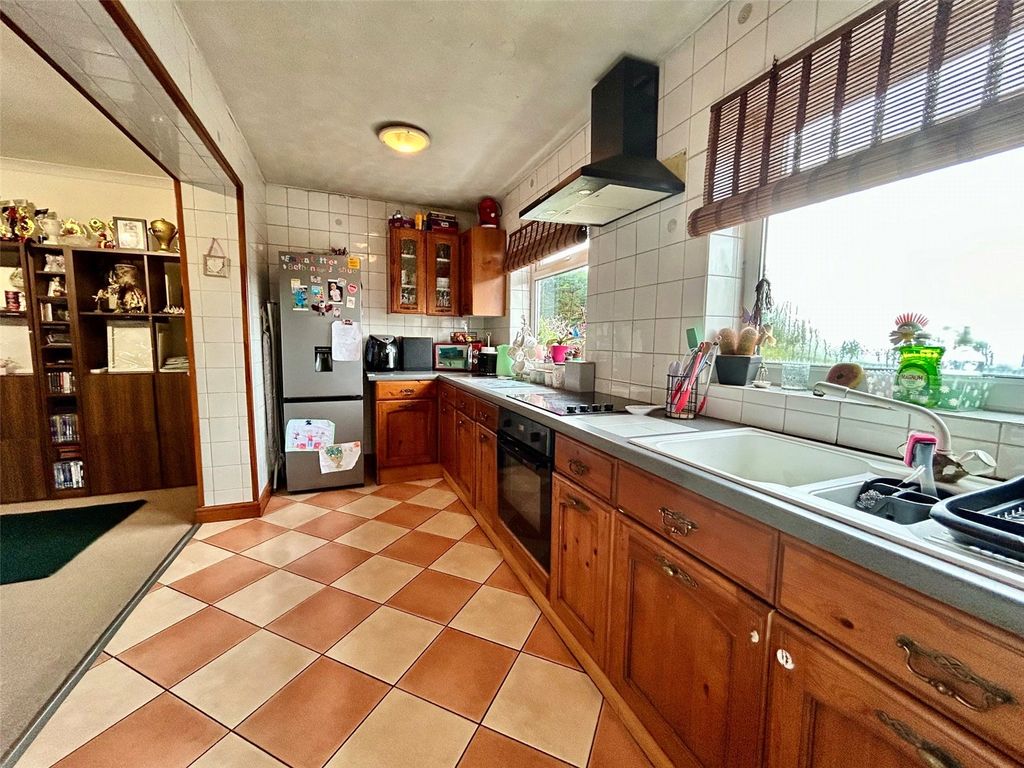 Property photo 3 of 15 Kitchen