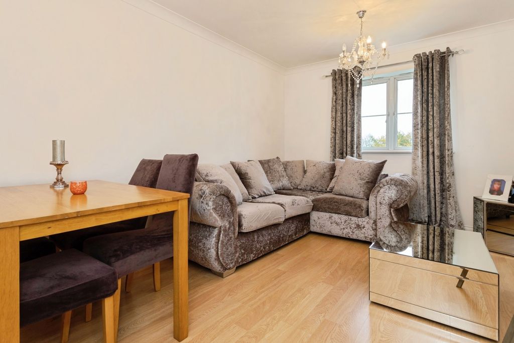 Property photo 2 of 10 Photo