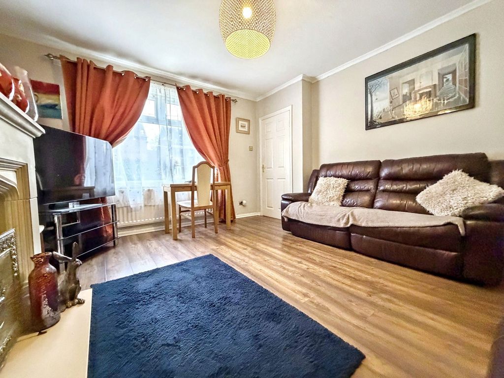 Property photo 2 of 12