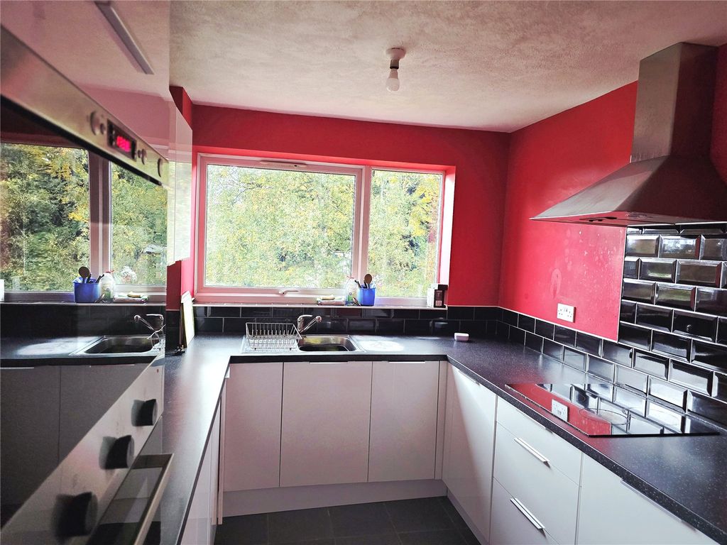 Property photo 3 of 6 Picture No. 02