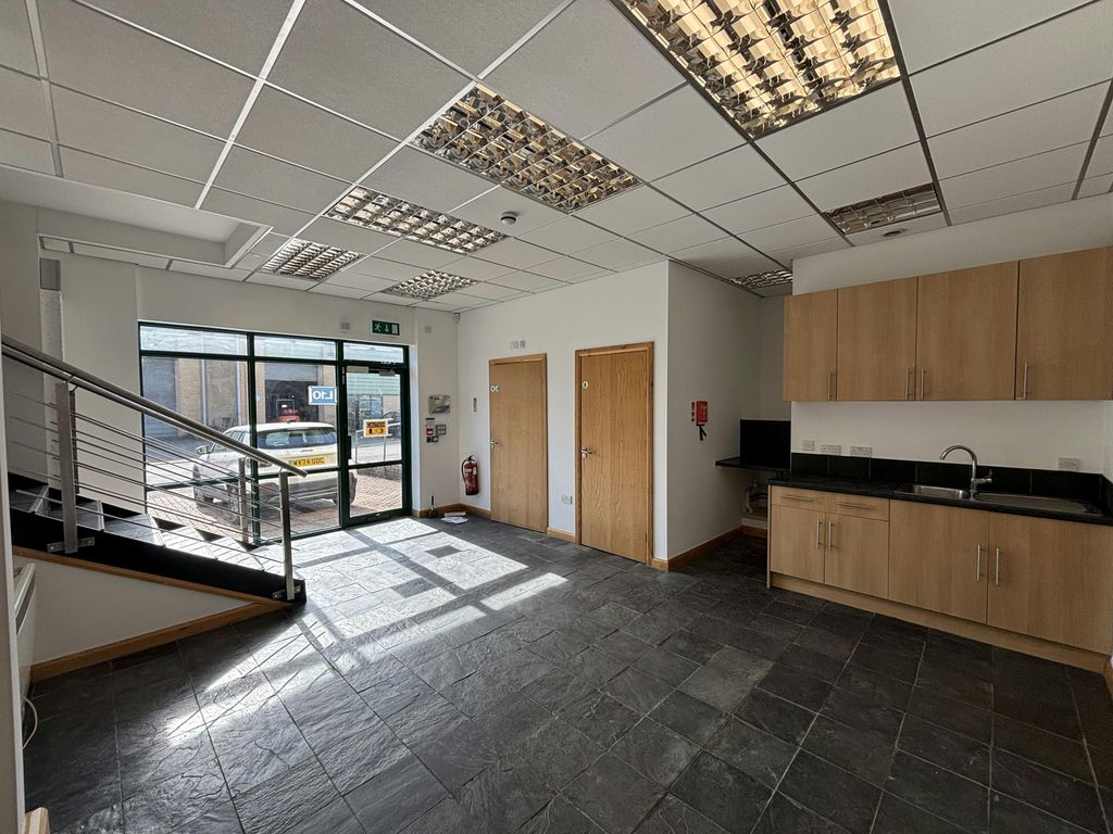 Property photo 1 of 8 Img_2451.Jpg