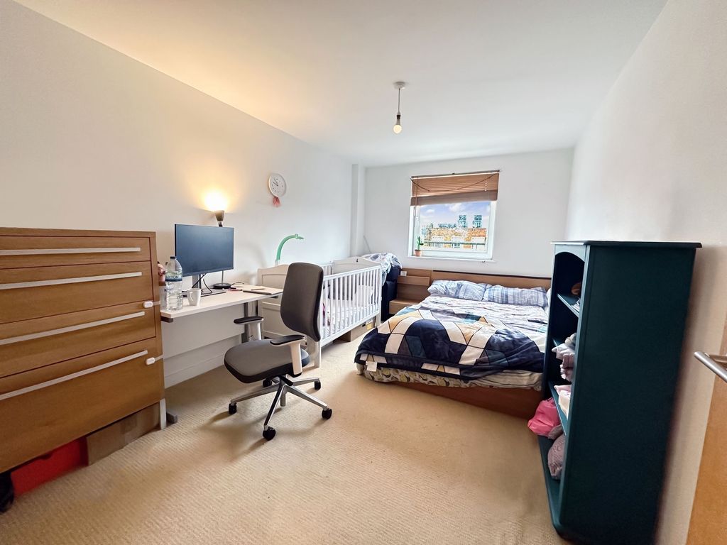Property photo 3 of 5