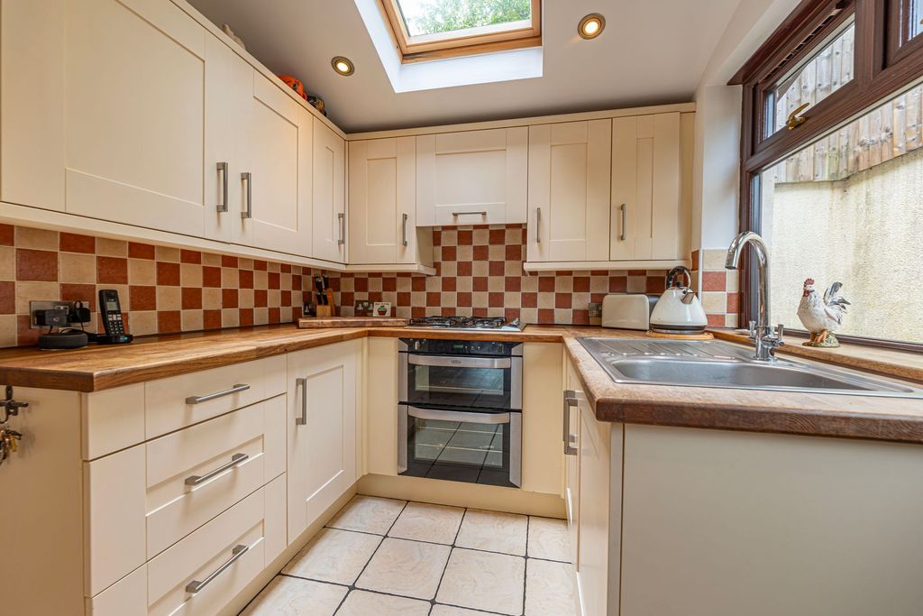Property photo 2 of 45