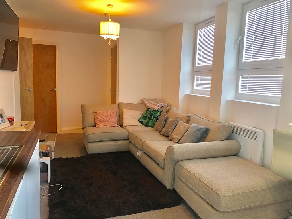 Property photo 2 of 8