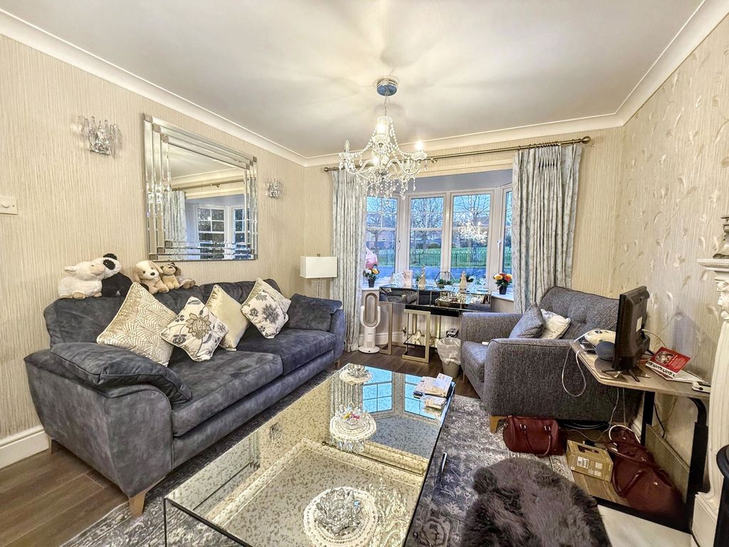 Property photo 3 of 23