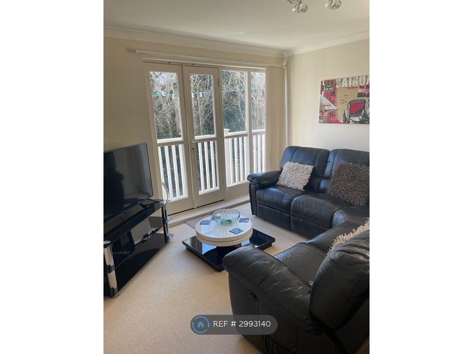 Property photo 1 of 13 Lounge