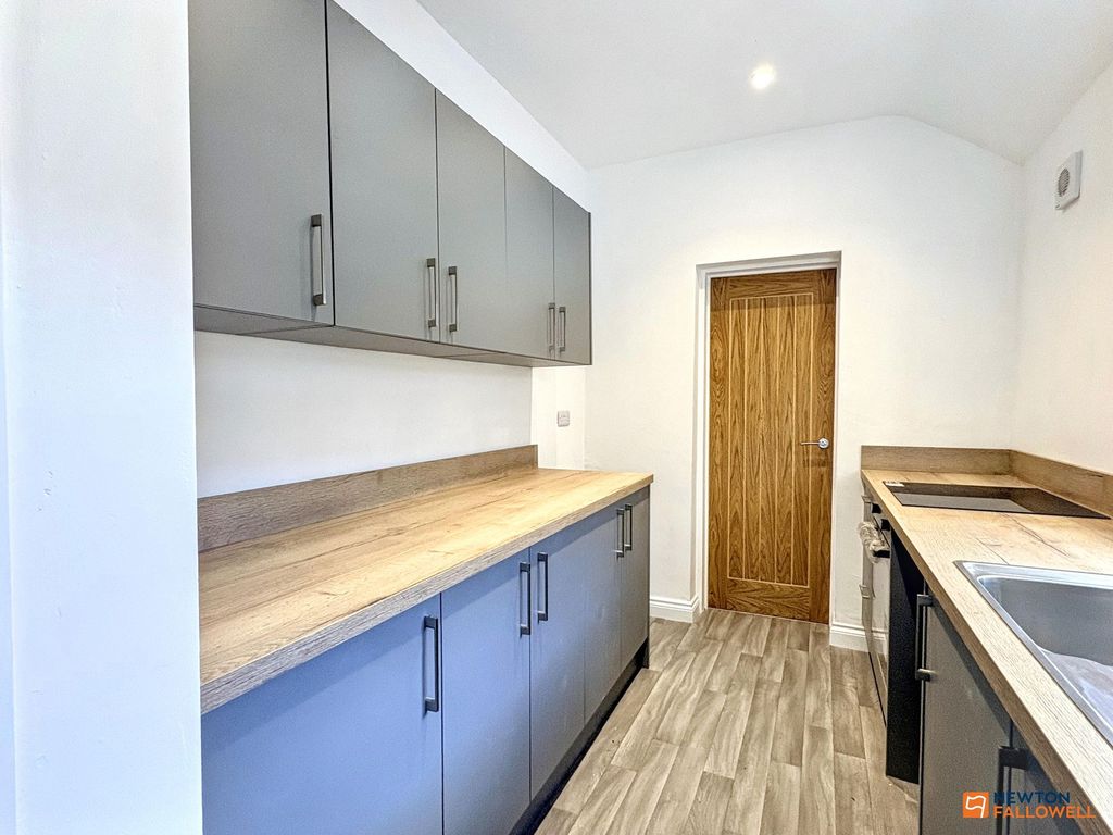 Property photo 3 of 29 Kitchen