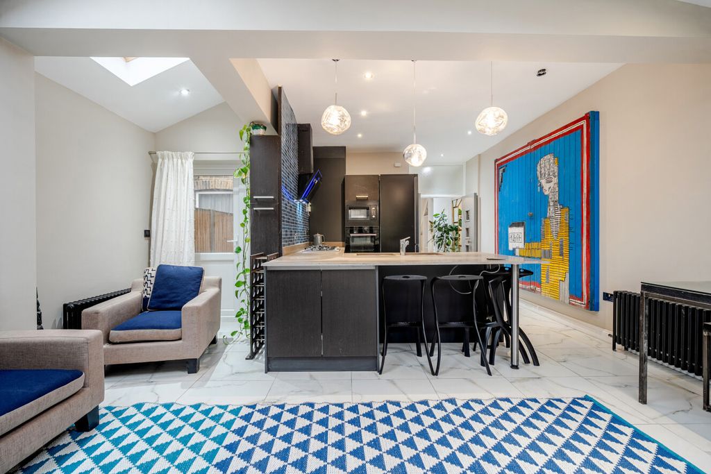 Property photo 1 of 19 1394076-16-6943Fe...