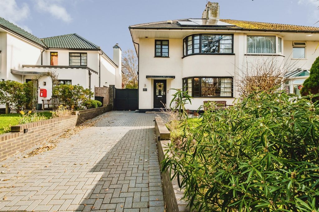 Property photo 1 of 22