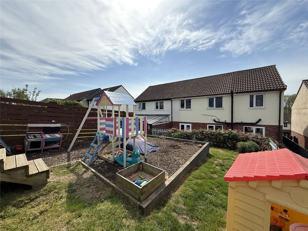 Property photo 2 of 12 Picture No. 14